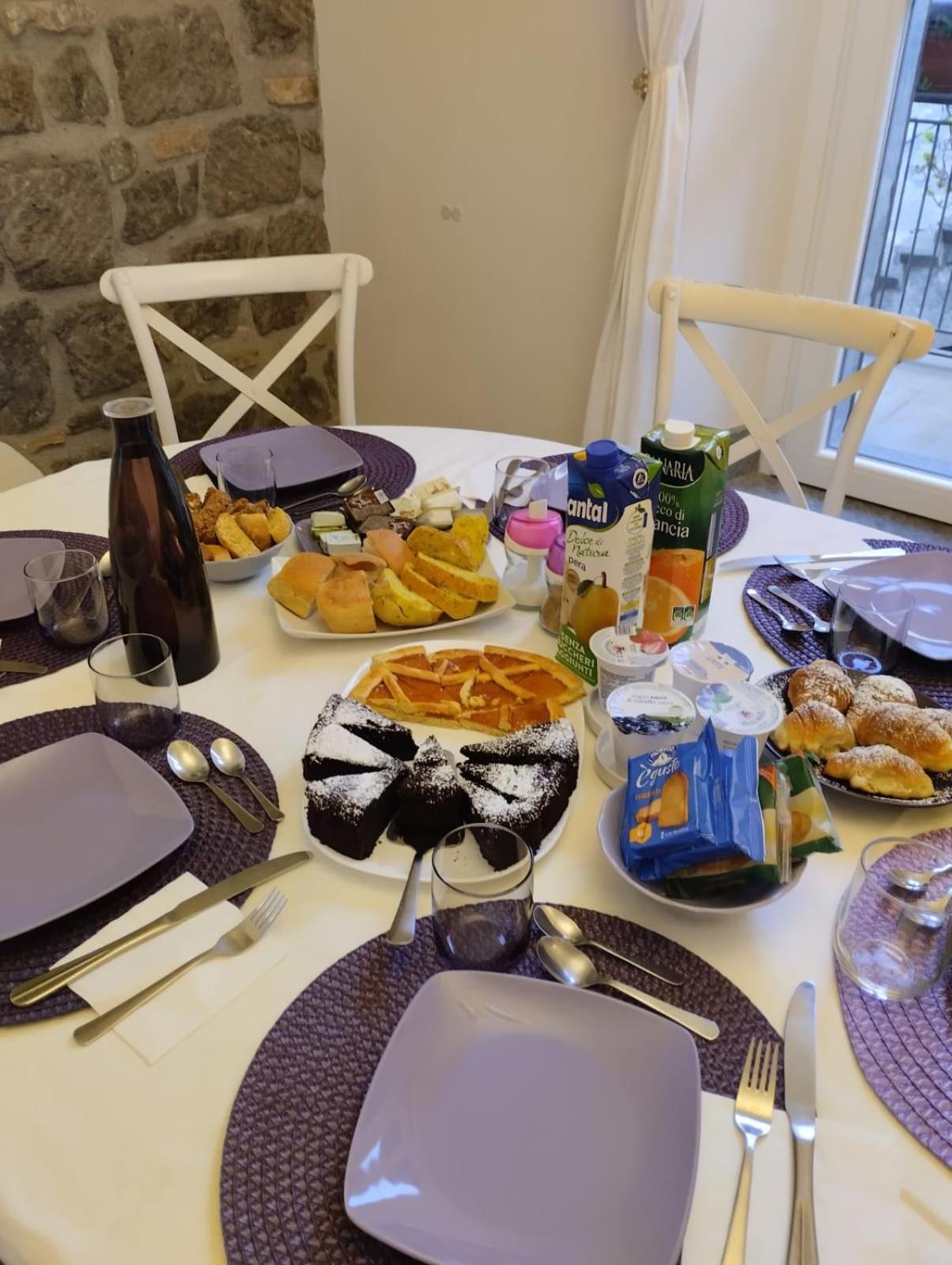 Viterbo Antica - Centro Storico Bed & Breakfast Стая снимка